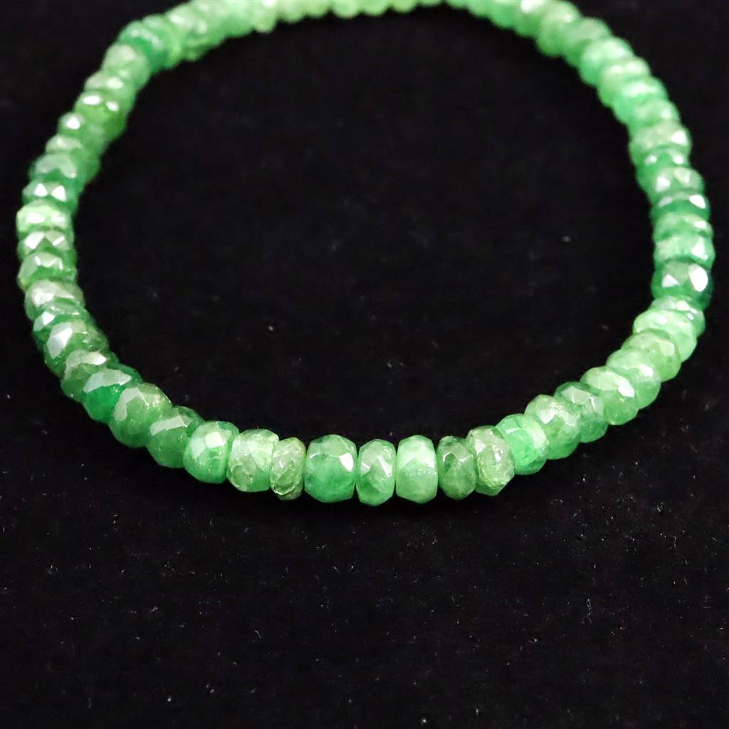 天然石　ボタンカット　ガーネット　ブレスレット ツァボライトガーネット 4A 4.5mmボタンカット グラデーション