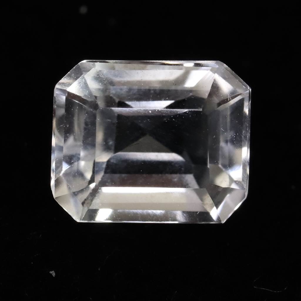 ブラジル産 フェナカイト 7.6mmクッションカット ルース 1.5ct (ID