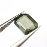 モルダバイト AAA 8.4mmステップカット ルース ディレクトリカード付 1.65ct (ID:10597)