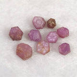 パキスタン産 ルビー 結晶 原石 蛍光 9個セット　3.2ｇ (ID:10826)