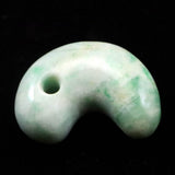 糸魚川翡翠  ヒスイ 小滝産 薄緑 28mm勾玉 ディレクトリカード付 13.05g (ID:11594)