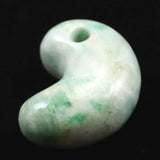 糸魚川翡翠  ヒスイ 小滝産 薄緑 28mm勾玉 ディレクトリカード付 13.05g (ID:11594)