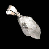 ロシア産 フェナカイト 12mm原石ペンダント 0.59g (ID:11660)