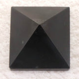 ロシア産 シュンガイト 28mmピラミッド　35.2g (ID:12157)