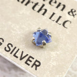 H&E社 シベリアンブルークォーツ 5mm ピラミッド ピアス  (ID:12706)