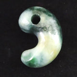 糸魚川翡翠  ヒスイ 小滝産 緑 30mm勾玉 ディレクトリカード付 11.5g (ID:13776)