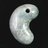 糸魚川翡翠  ヒスイ 小滝産 薄青 25mm勾玉 ディレクトリカード付 8.8g (ID:14019)