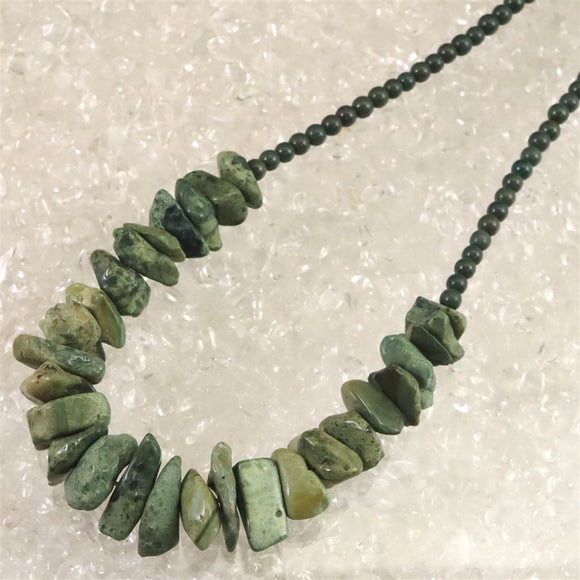 福島県裏半田鉱山産 アメジスト 紫水晶 30mm勾玉 根付&端材付 (ID