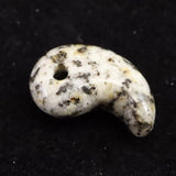 京都府産　鞍馬石 20mm勾玉 証明書付 2.6g　 (ID:14323)