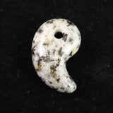 京都府産　鞍馬石 20mm勾玉 証明書付 2.6g　 (ID:14323)