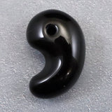 隠岐の島 黒曜石 27.5mm勾玉 ディレクトリカード付 7.4g (ID:15589)