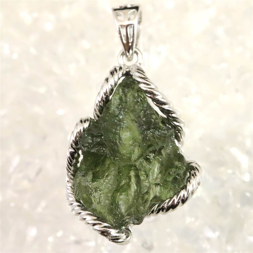 7日まで特価にて❣️★高品質★ モルダバイト　星型　ペンダントトップ モルダバイト原石ペンダントトップ | 榎本通商