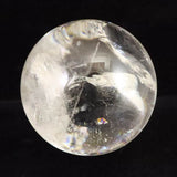 ブラジル産 天然水晶  70mmスフィア 丸玉 レインボー アイリスクォーツ 台付 483g (ID:15795)