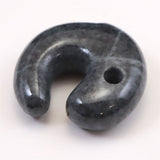 糸魚川翡翠  ヒスイ 黒 30mm飛龍勾玉 ディレクトリカード付 15.3g (ID:15845)