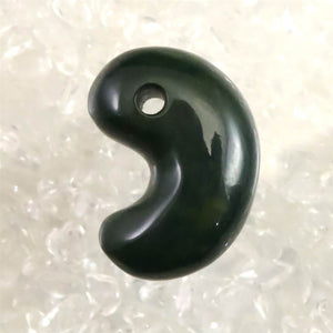 出雲碧玉 出雲石  24mm勾玉 ディレクトリーカード付 6.7g (ID:18169)