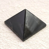 中国山東省産　黒水晶 モリオン　32mm ピラミッド 26.3g (ID:19114)