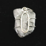 H&E社 フェナカイト(AZOZEO) ワイヤーラップ　ペンダントトップ 3.9g (ID:21499)