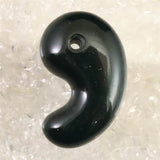 出雲碧玉 出雲石  SA  40mm勾玉 ディレクトリカード付 21.09g (ID:21987)