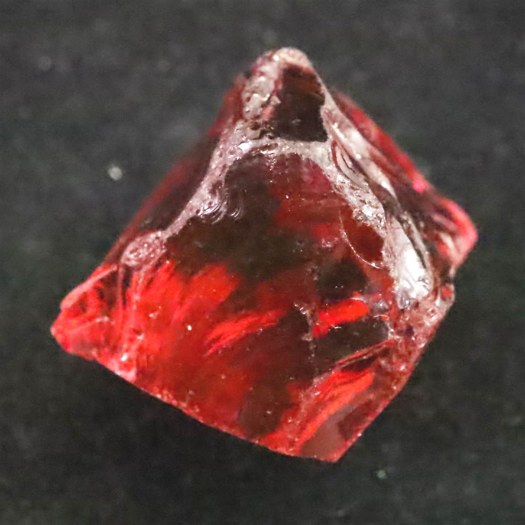 インドネシア産アンダラクリスタル レッド 32.7g (ID:23132) | 榎本通商