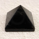 中国山東省産　黒水晶 モリオン　31mm ピラミッド 28.3g (ID:25426)