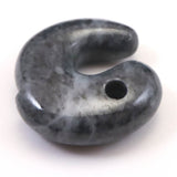 糸魚川翡翠  ヒスイ 黒 30mm飛龍勾玉 ディレクトリカード付 15.4g (ID:27994)