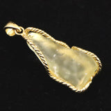 リビアンデザートグラス 27mm原石 ペンダントトップ 6.3g  (ID:28366)