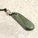 H&E社 ニュージーランド グリーンストーン タンブル コードペンンダント 4.9g (ID:28845)
