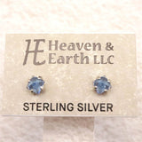 H&E社  シベリアンブルークォーツ 5mmピラミッド ピアス  (ID:29058)