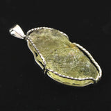 リビアンデザートグラス 43mm原石 ペンダントトップ 17.7g  (ID:31958)
