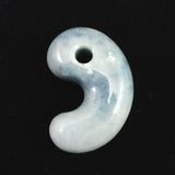 糸魚川翡翠  小滝産 33mm　勾玉 ブルー  ディレクトリーカード付 16.19g (ID:32429)