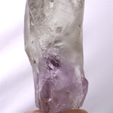 中国雲南省産 プラシオライト x アメジスト　バイカラークォーツ　原石 25.4g (ID:33753)