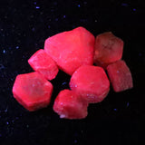 パキスタン産 ルビー 結晶 原石 蛍光 7個セット　5.1ｇ (ID:34908)
