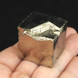 スペイン産 パイライト 黄鉄鉱  29mmキューブ 105.8g (ID:35410)