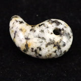 京都府産　鞍馬石 20mm勾玉 証明書付 2.7g　 (ID:35603)