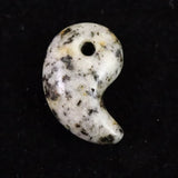 京都府産　鞍馬石 20mm勾玉 証明書付 2.7g　 (ID:35603)