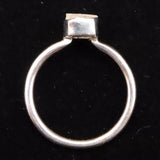 ロシア産 フェナカイト 6.4X6.0mm 原石 リング 11号 (ID:37593)