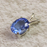 H&E社 シベリアンブルークォーツ　8X6mmオーバル ペンダントトップ　0.8g (ID:38277)