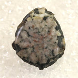 岐阜県根尾谷産 菊花石 13.7g (ID:39076)