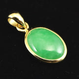 マダガスカル産 翡翠 ヒスイ 10mmオーバル ペンダントトップ 0.91g (ID:40176)