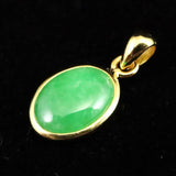 マダガスカル産 翡翠 ヒスイ 10mmオーバル ペンダントトップ 0.91g (ID:40176)