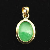 マダガスカル産 翡翠 ヒスイ 10mmオーバル ペンダントトップ 0.91g (ID:40176)