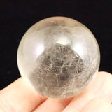 ザギマウンテンクォーツ アンフィボール エジリン入り 37mmスフィア 75.2g (ID:40325)