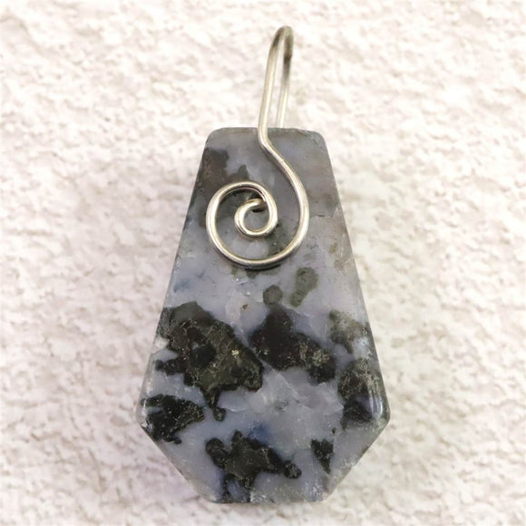 H&E社 ミスティックメルリナイト タンブルペンダントトップ 12.2g (ID:40357)