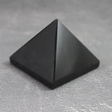 中国山東省産　黒水晶 モリオン　29mm ピラミッド 22.2g (ID:40737)