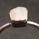 ロシア産 フェナカイト 6.7X6.5mm 原石 リング 14号 (ID:41046)
