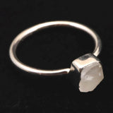 ロシア産 フェナカイト 6.7X6.5mm 原石 リング 14号 (ID:41046)