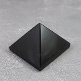 中国山東省産　黒水晶 モリオン　30mm ピラミッド 23.8g (ID:42381)