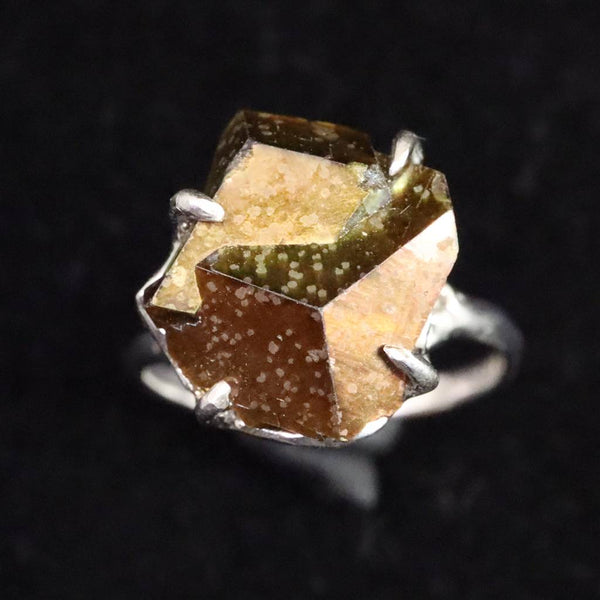 奈良県天川村産 レインボーガーネット 13mm 原石 リング 4.83g (ID
