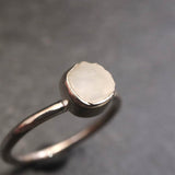 ロシア産 フェナカイト 5.7X5.3mm 原石 リング 13号 (ID:42764)