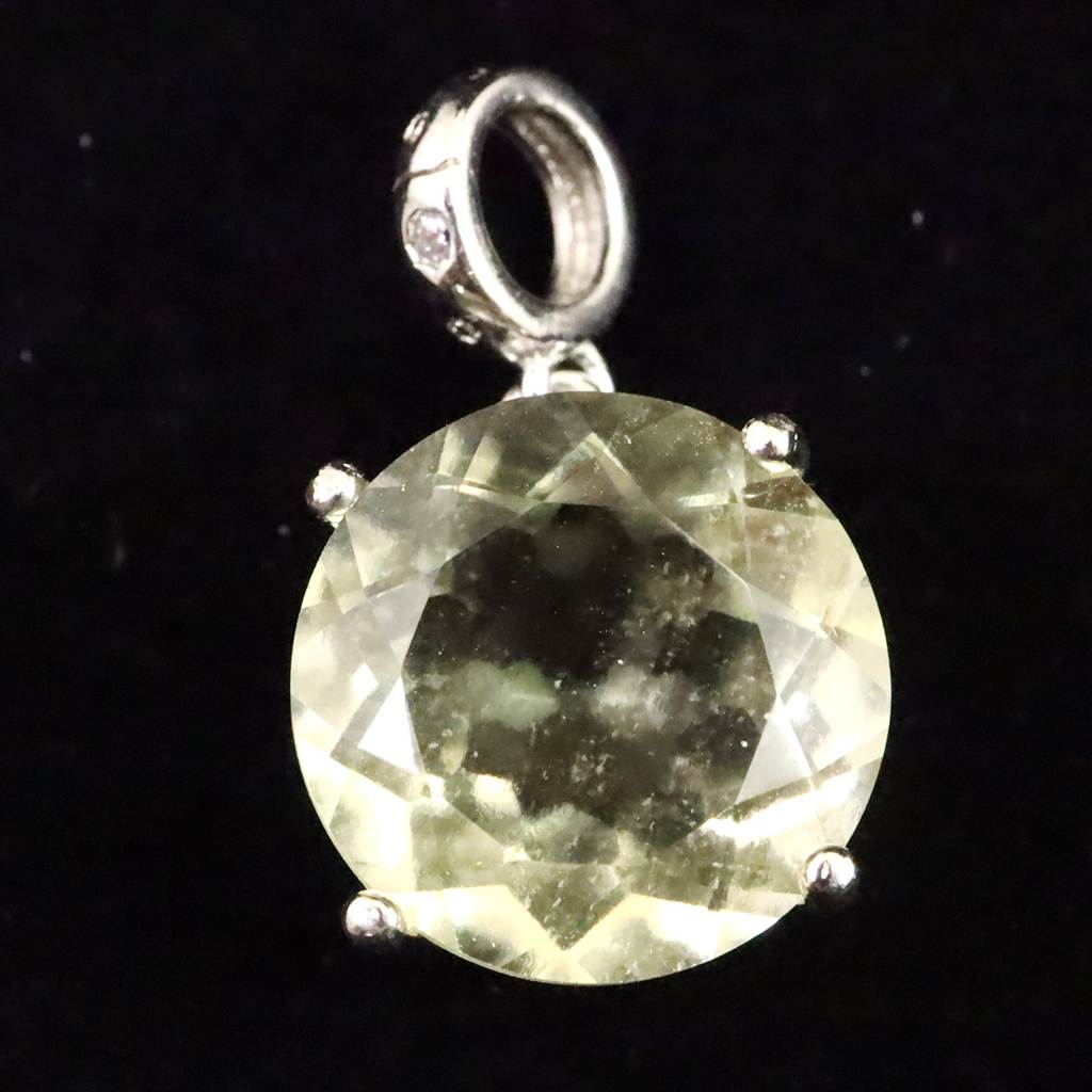 希少高品質 リビアングラス 星型 ペンダントトップ silver925 龍紋